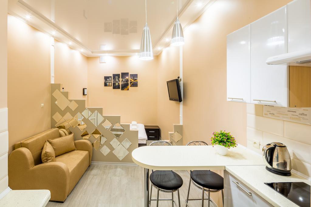 Avangard Studio Apartment Lviv Extérieur photo